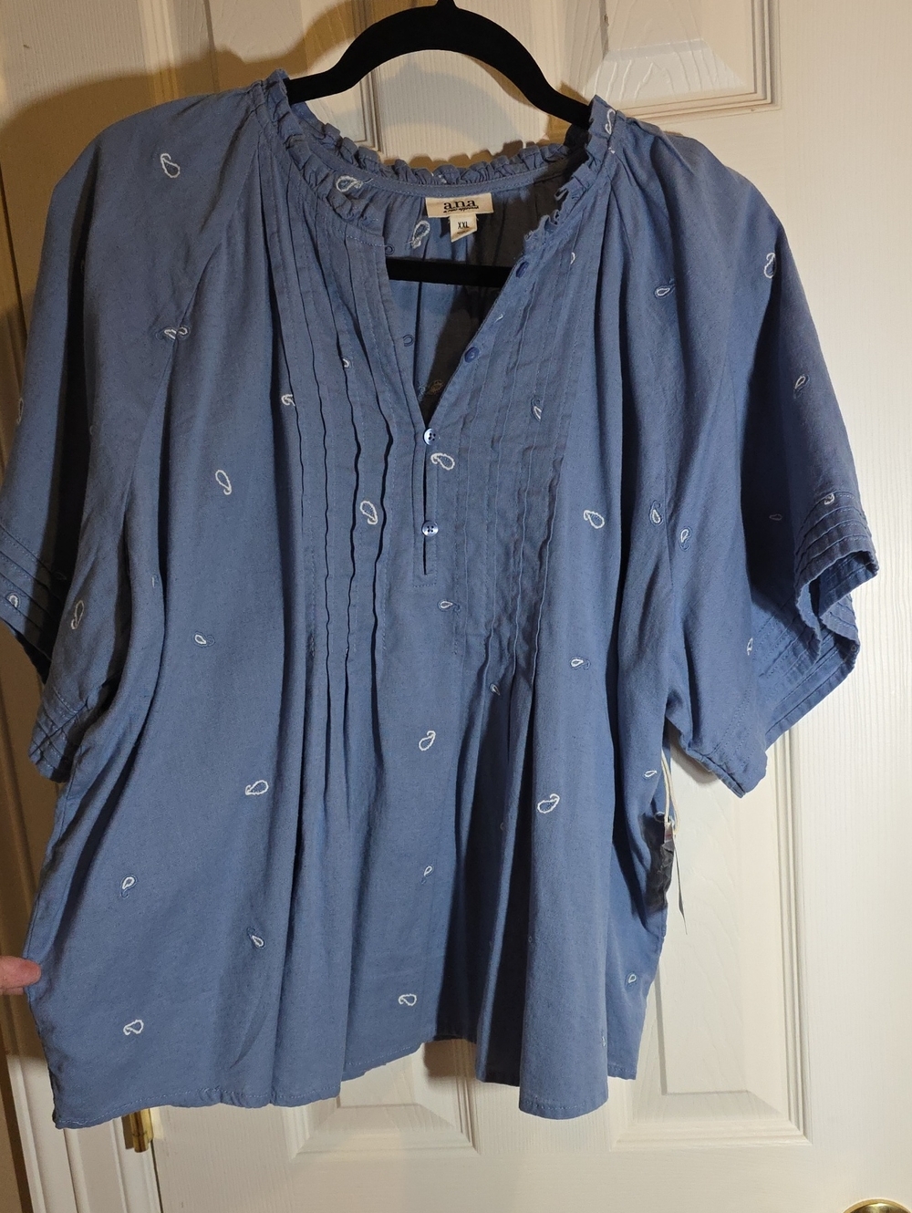 a.n.a Blue Short-Sleeve Pintuck Embroidered Womens Shirt